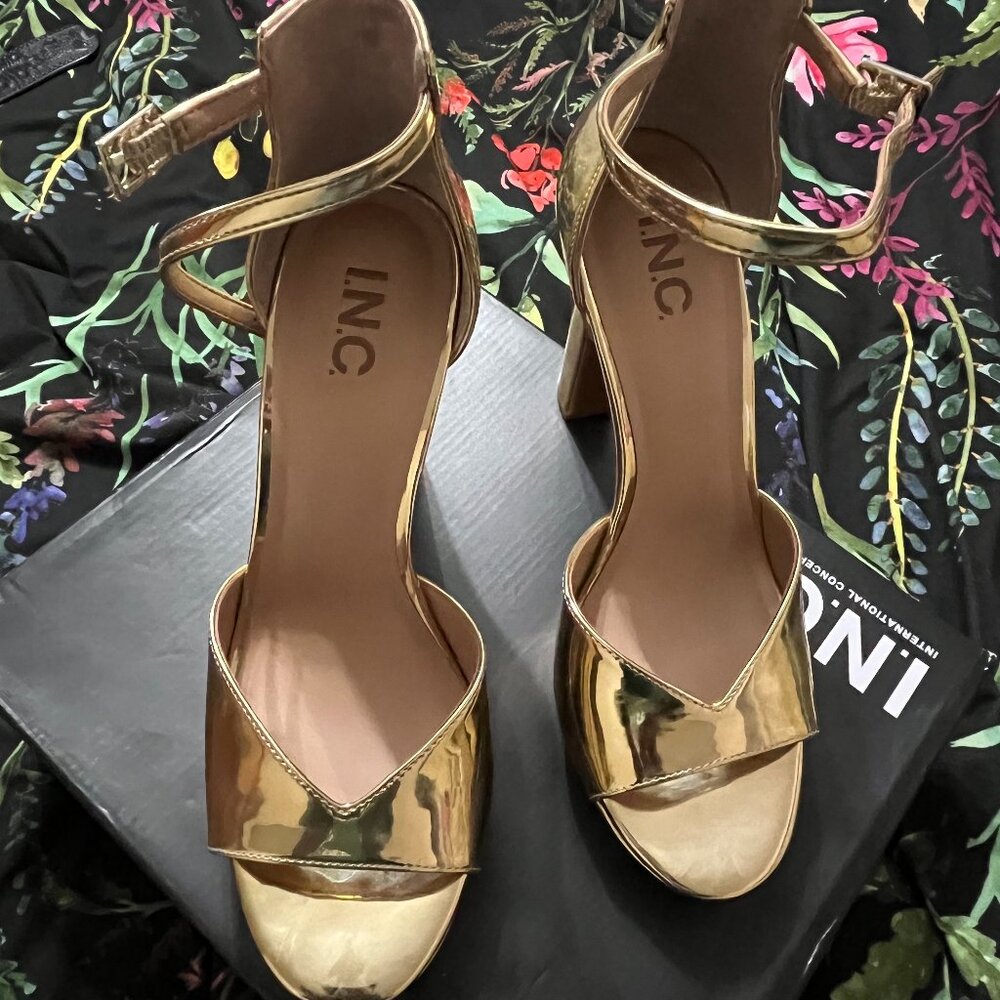I.N.C. Ninel Platform Sandals - Picture 4 of 5